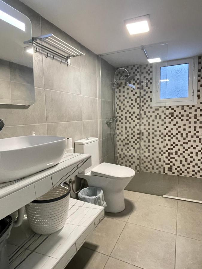 Uoohome7 Garden One Bedroom เอเธนส์ ภายนอก รูปภาพ