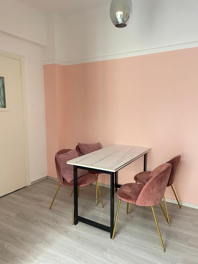 Uoohome7 Garden One Bedroom เอเธนส์ ภายนอก รูปภาพ