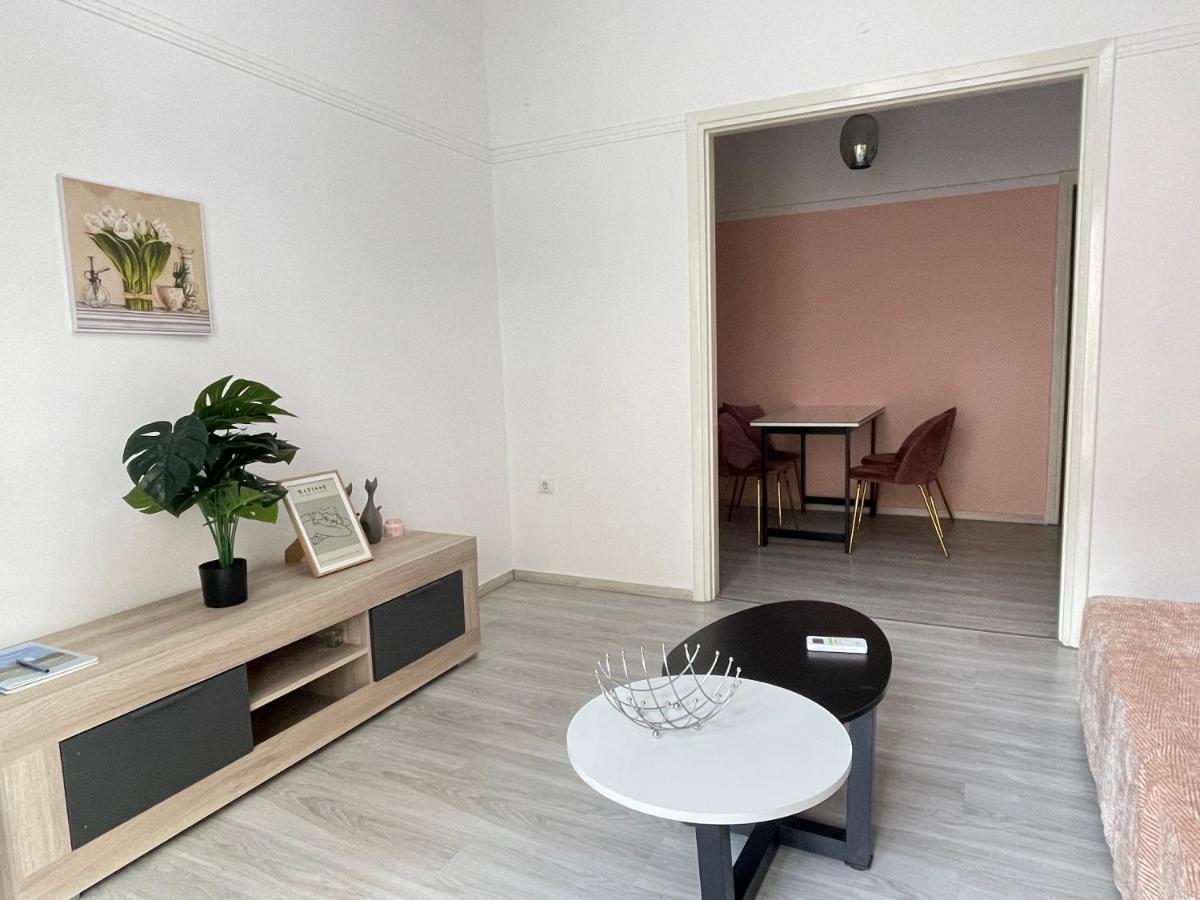 Uoohome7 Garden One Bedroom เอเธนส์ ภายนอก รูปภาพ